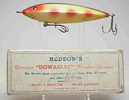 Vintage Heddon Dowagiac 4 1/4 wooden Minnow. # 7502 Vamp. . Has glass eyes  and includes the original box. - AAA Auction and Realty